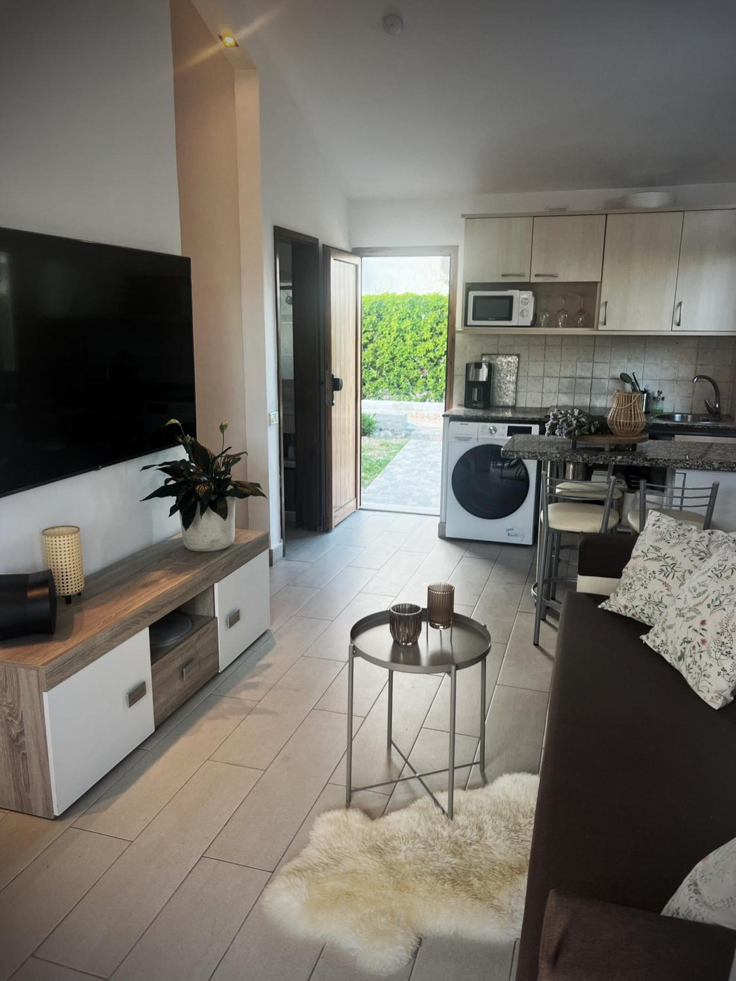 Buzzstays: 1-Bed Bungalow, Garden, Near Yumbo & Beach Maspalomas  Buitenkant foto