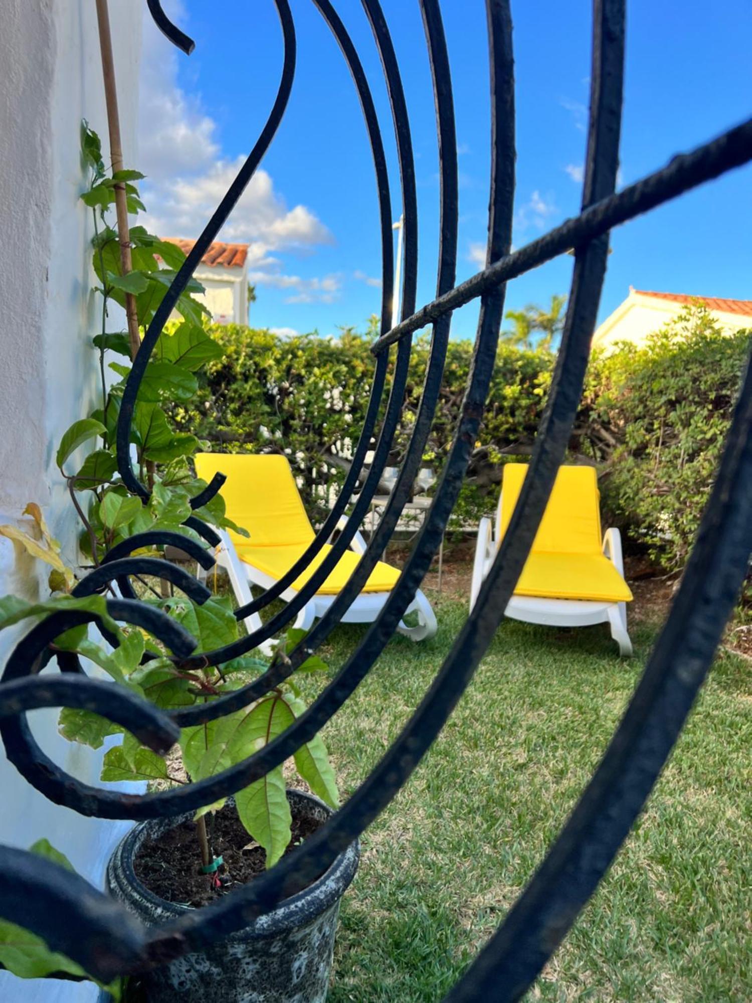 Buzzstays: 1-Bed Bungalow, Garden, Near Yumbo & Beach Maspalomas  Buitenkant foto